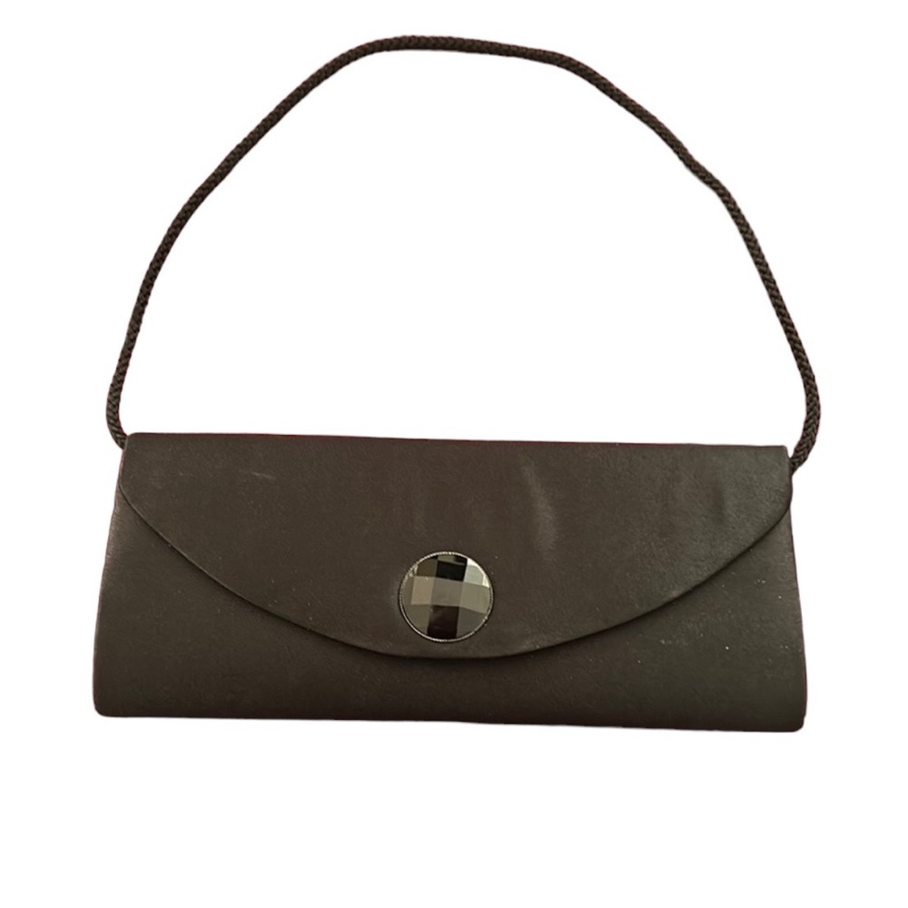 Black clutch
